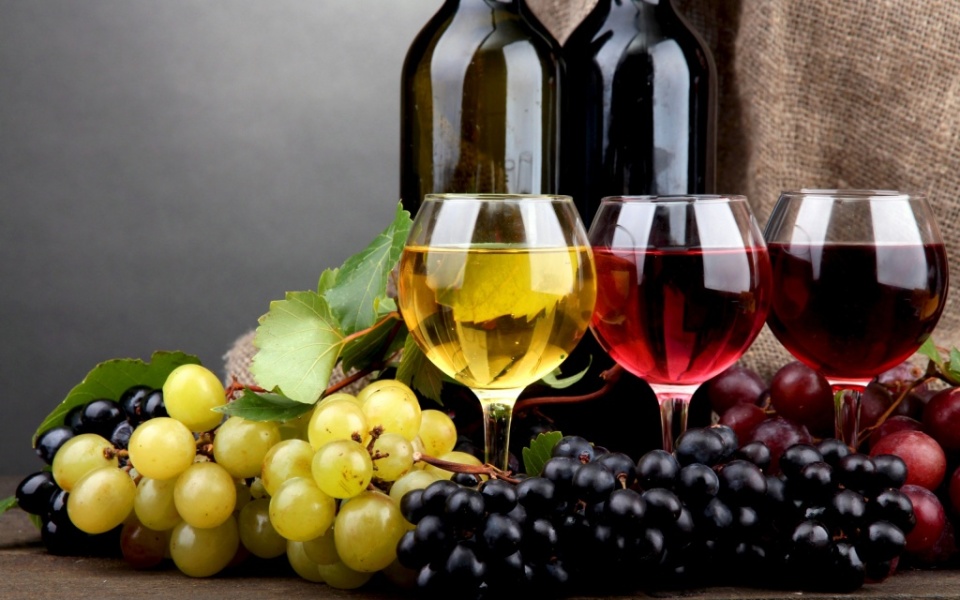 Зачем крепить вино